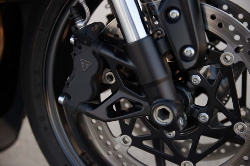 triumph-daytona-660-2024-mekanika-9