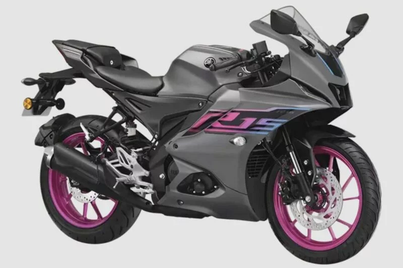 yamaha-yzf-r15-india-warna-baru-1