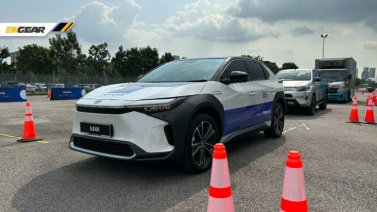 toyota bz4x 03