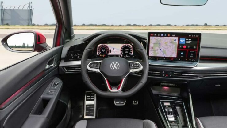 volkswagen golf gti 2024 02