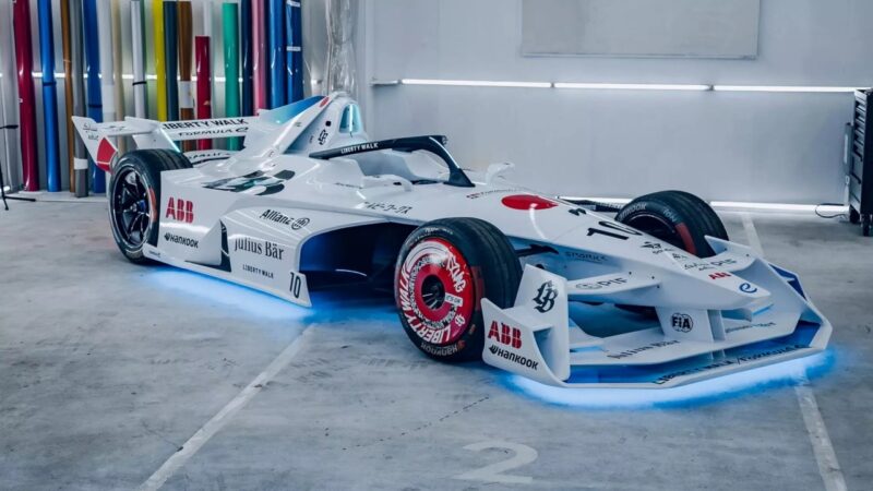 FORMULA E x LIBERTY WALK (1)