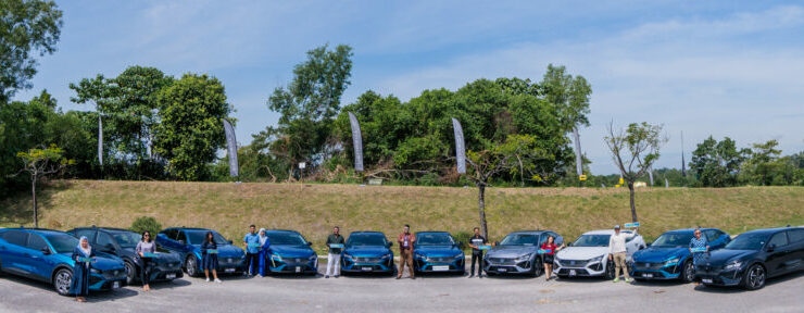 Group Photo 1_PEUGEOT Malaysia handed over the all-new PEUGEOT 408 to the first 10 Owners in Malaysia