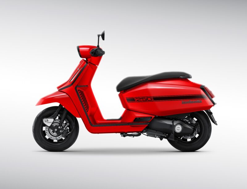 Lambretta X250_Red_02