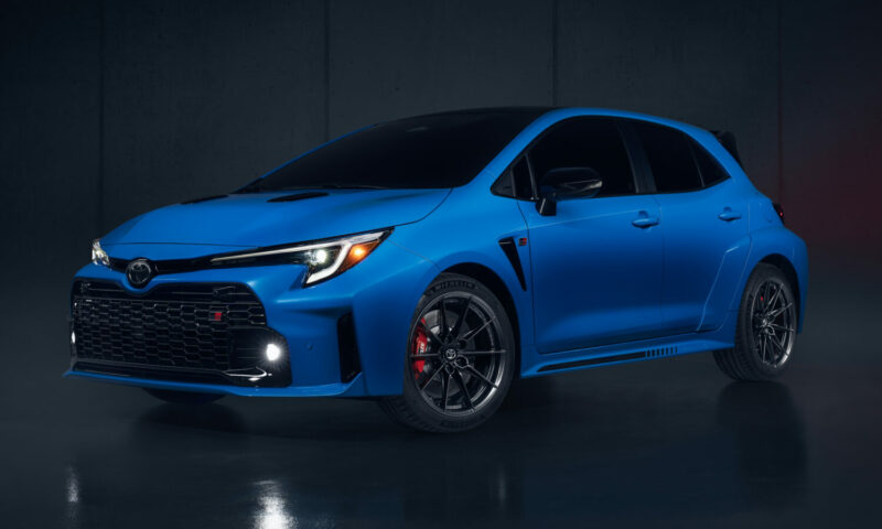 MY24_GR-Corolla-Circuit-Edition_001_HERO-1500×900