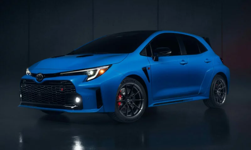 MY24_GR-Corolla-Circuit-Edition_001_HERO-1500×900
