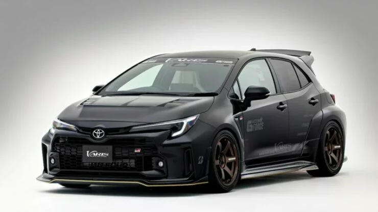 GR COROLLA VARIS 01