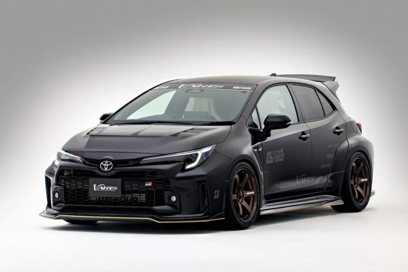 GR COROLLA VARIS 01