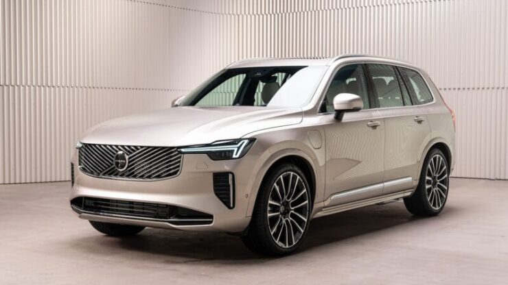 New Volvo XC90: studio still