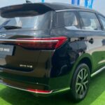 BYD M6 China 04