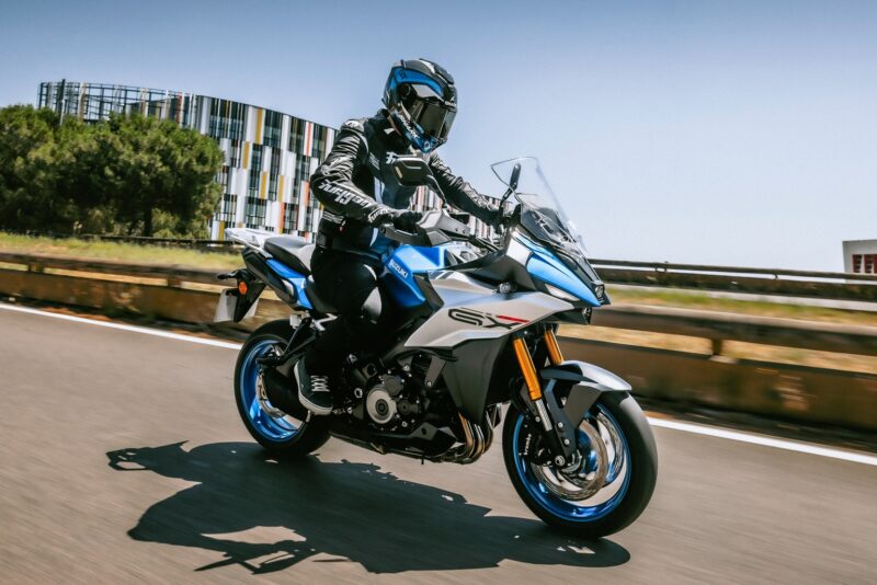 Suzuki GSX-S1000GX 01