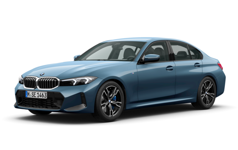 02. BMW 330i M Sport in Artic Race Blue