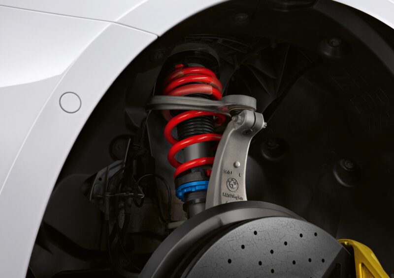 P90393929_highRes_the-bmw-m5-and-bmw-m-suspension