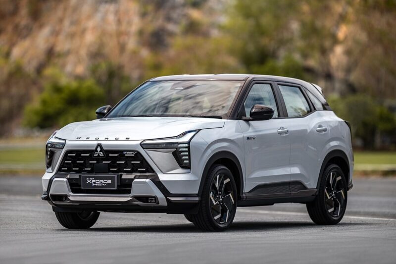 MITSUBISHI XFORCE HEV 2025 (1)