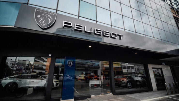The PEUGEOT Kuching showroom is the first PEUGEOT 3S showroom in Kuching, Sarawak
