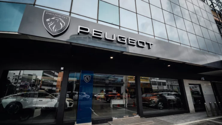 The PEUGEOT Kuching showroom is the first PEUGEOT 3S showroom in Kuching, Sarawak
