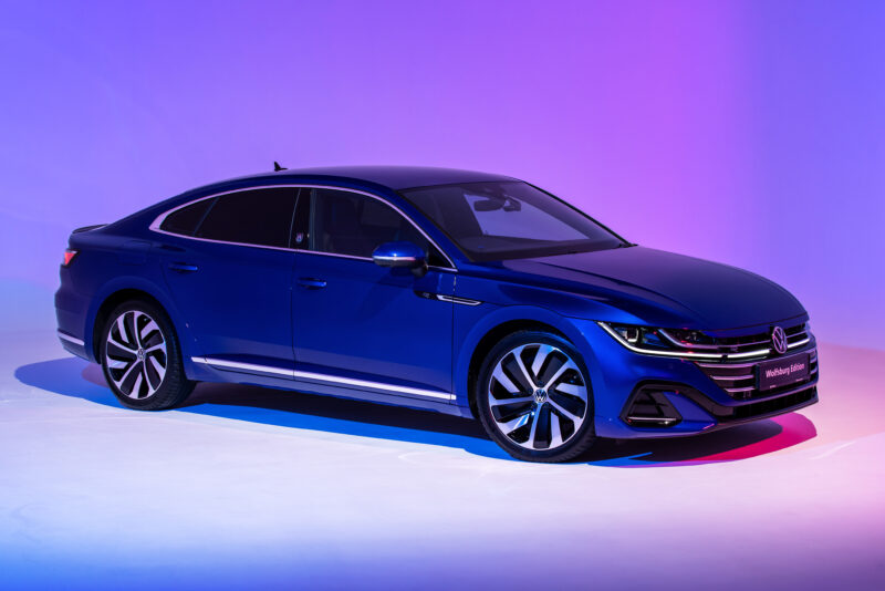 VW_Arteon_Wolfsburg_Edition_Front_Quarter_1